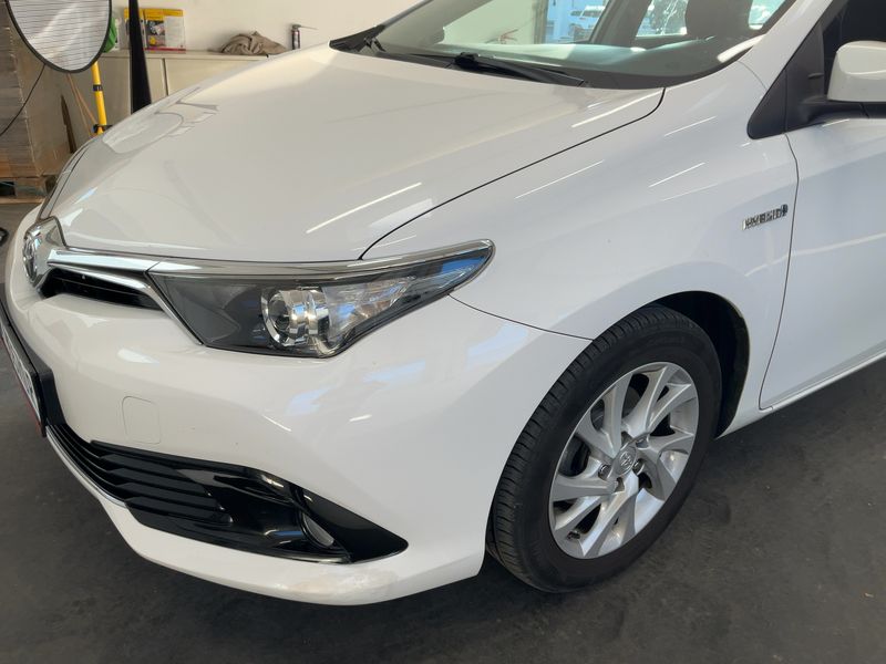 Toyota Auris Touring Sports 1.8 Hybrid Active — zdjęcie 2