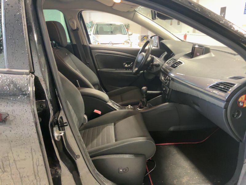Renault Megane 1.5 dCi Limited — zdjęcie 11
