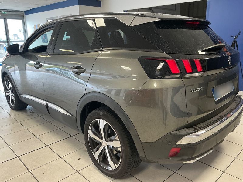 Peugeot 3008 1.6 Blue-HDi Allure — zdjęcie 3