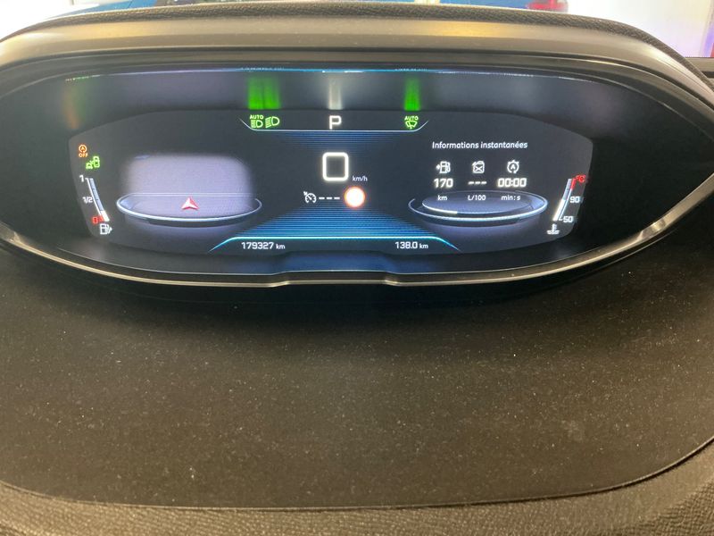 Peugeot 3008 1.6 Blue-HDi Allure — zdjęcie 13
