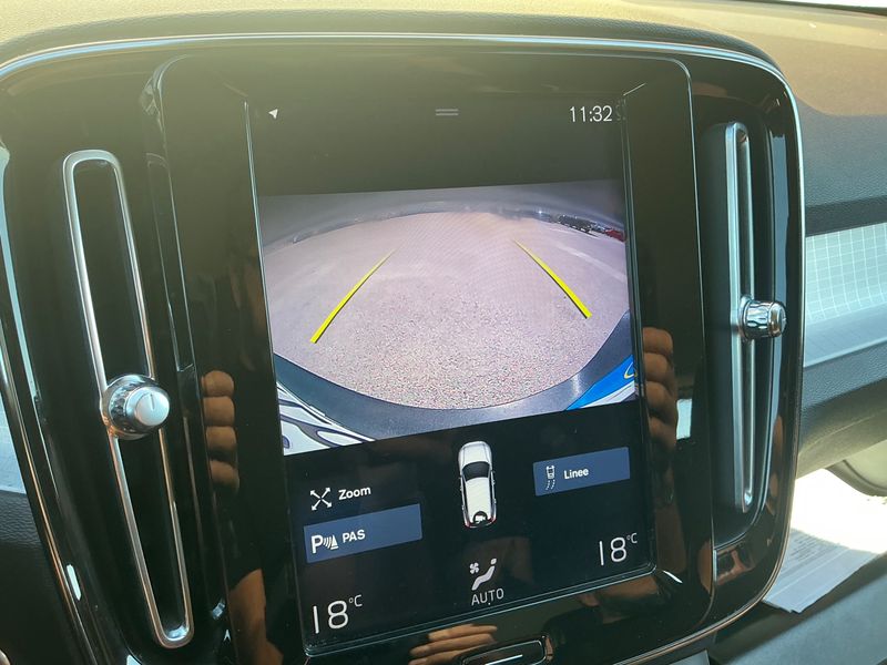 Volvo XC40 2.0 D4 Business Plus AWD — zdjęcie 22
