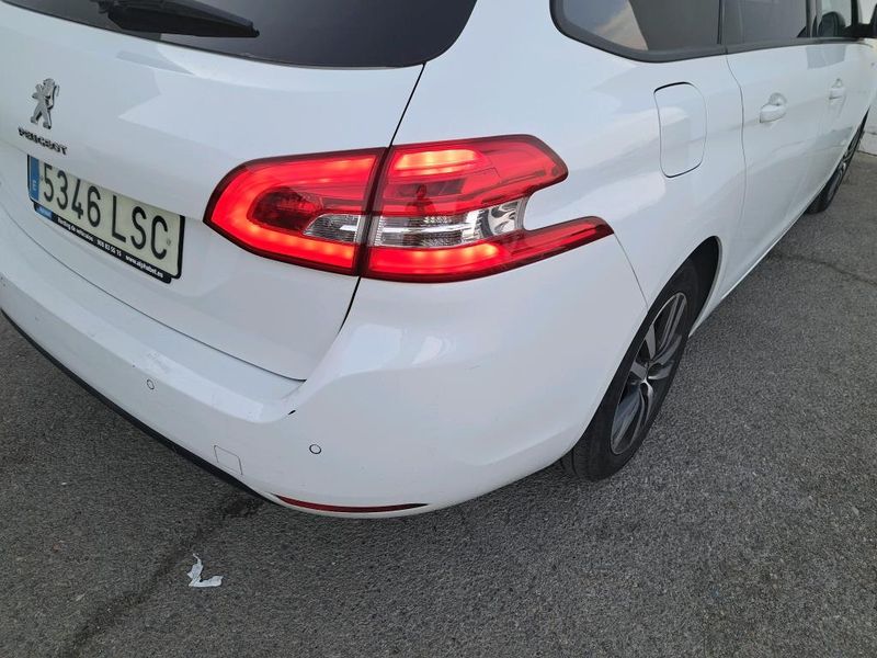 Peugeot 308 1.5 Blue-HDi Style — zdjęcie 17