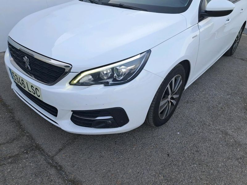 Peugeot 308 1.5 Blue-HDi Style — zdjęcie 14