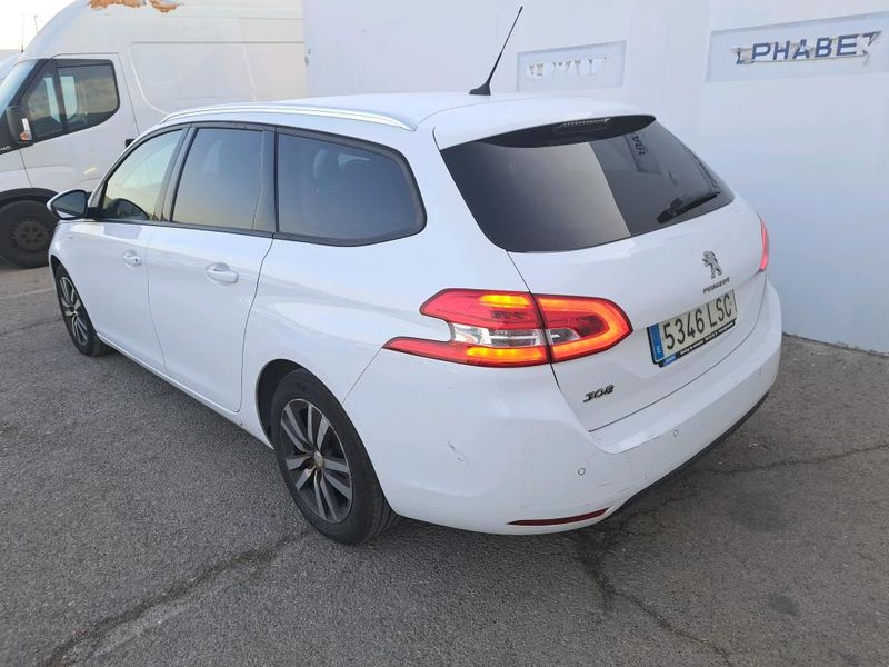Peugeot 308 1.5 Blue-HDi Style — zdjęcie 3