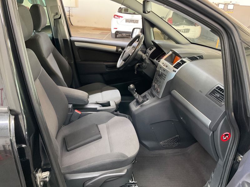 Opel Zafira 1.8 Family — zdjęcie 3