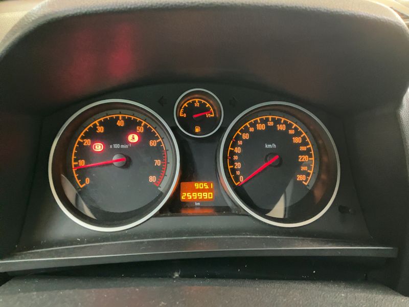 Opel Zafira 1.8 Family — zdjęcie 4