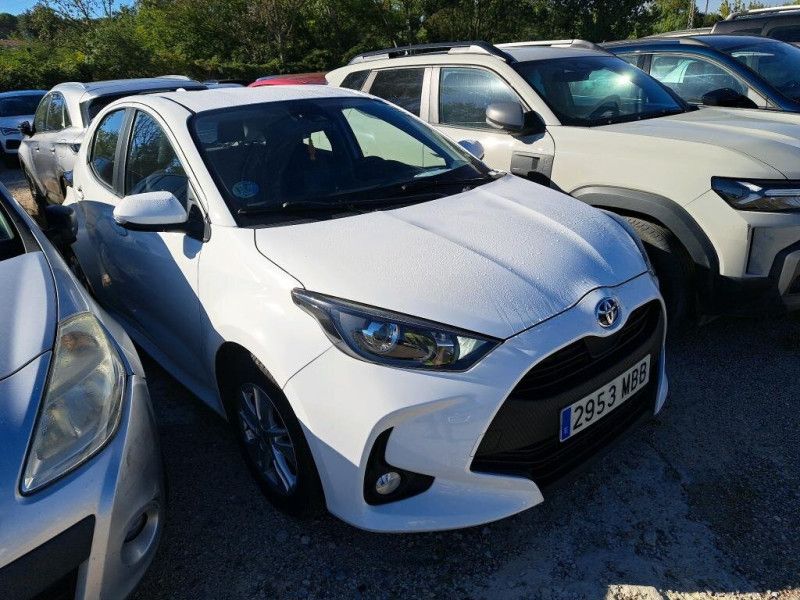 Toyota Yaris 1.5 Hybrid Business Edition — zdjęcie 2
