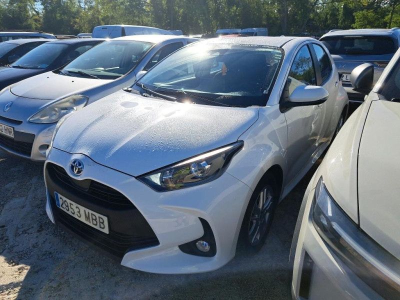 Toyota Yaris 1.5 Hybrid Business Edition — zdjęcie 1