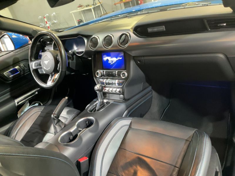Ford Mustang 5.0 Ti-VCT V8 GT Convertible — zdjęcie 12
