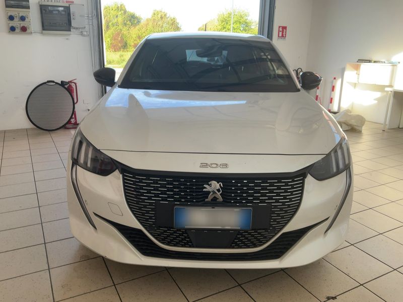 Peugeot 208 1.2 PureTech GT Pack — zdjęcie 9