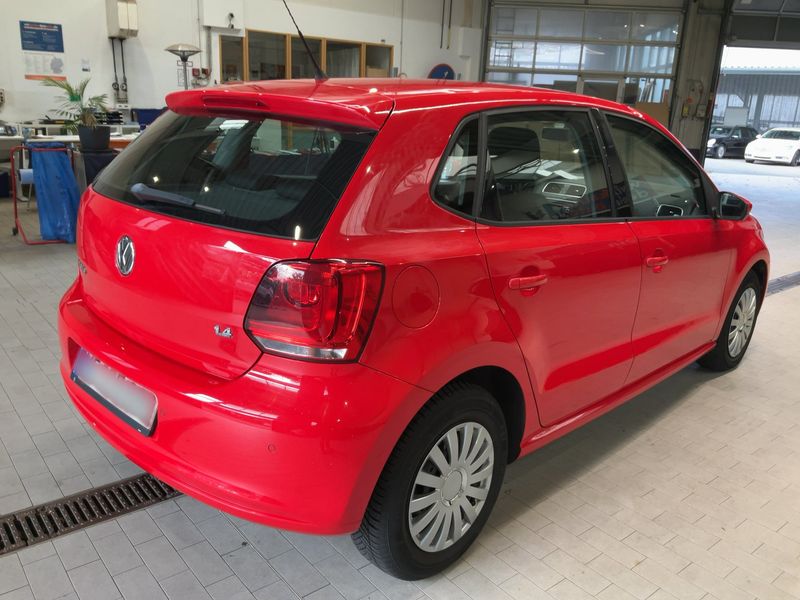 Volkswagen Polo 1.4 FSI Comfortline — zdjęcie 6