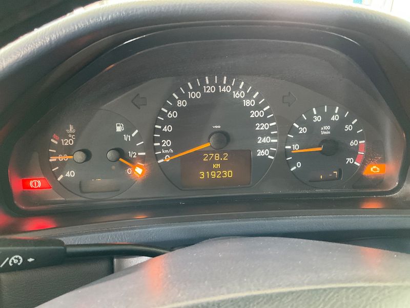 Mercedes-Benz CLK-Klasse CLK 230 Kompressor Elegance — zdjęcie 4