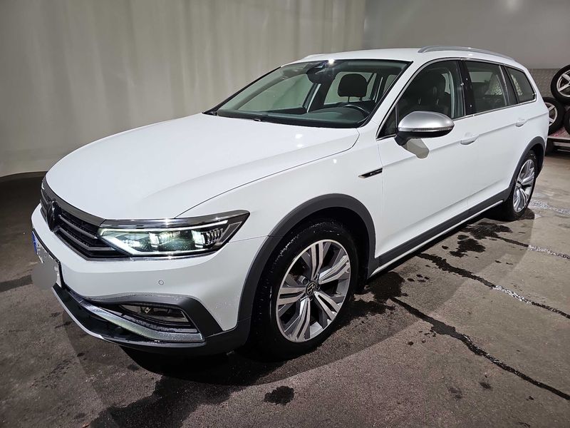 Volkswagen Passat Alltrack 2.0 TDI 4Motion — zdjęcie 2