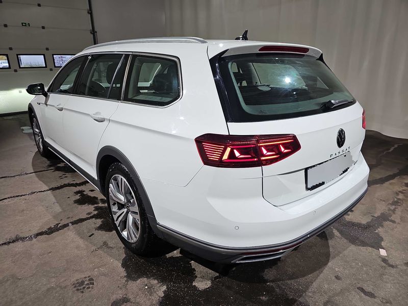 Volkswagen Passat Alltrack 2.0 TDI 4Motion — zdjęcie 3