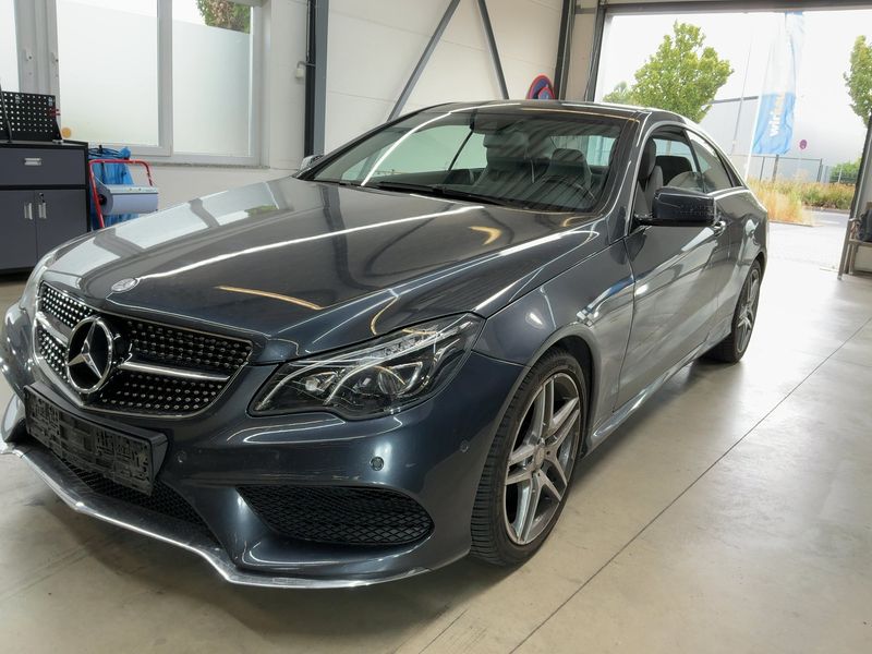 Mercedes-Benz E-Klasse E 320 CGI — zdjęcie 1