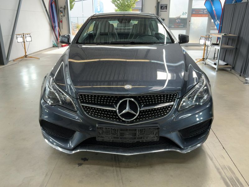 Mercedes-Benz E-Klasse E 320 CGI — zdjęcie 9