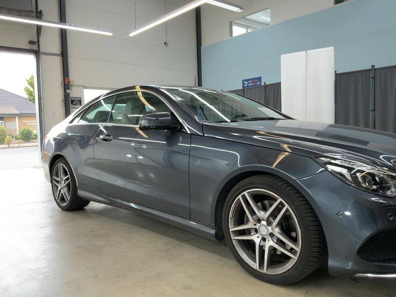 Mercedes-Benz E-Klasse E 320 CGI — zdjęcie 8