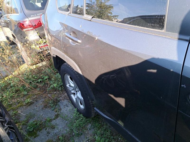 Toyota RAV 4 2.5 Hybrid 4x2 Dynamic — zdjęcie 46