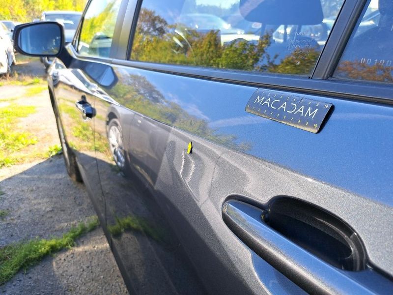 Toyota RAV 4 2.5 Hybrid 4x2 Dynamic — zdjęcie 32