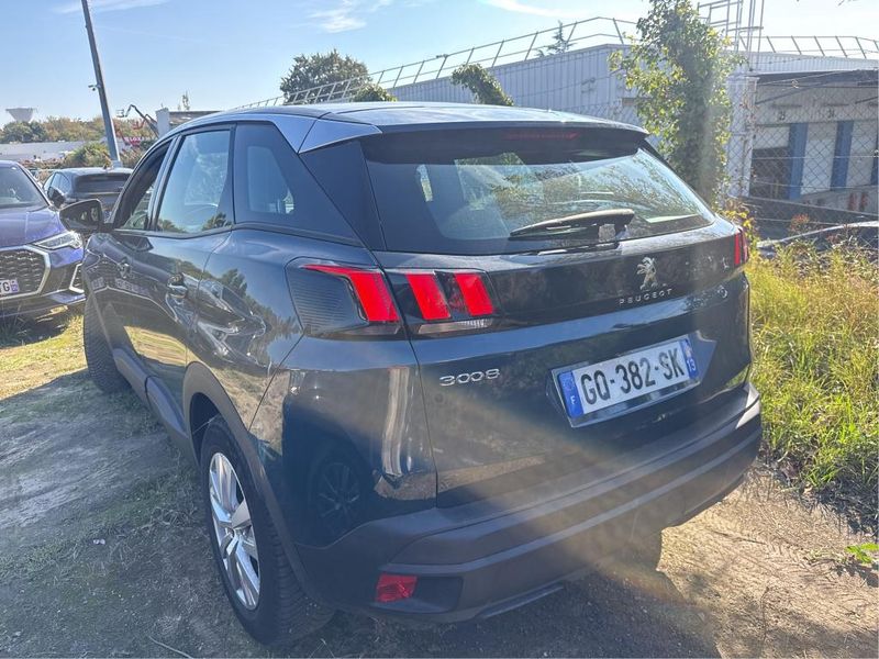 Peugeot 3008 1.2 PureTech Active Pack — zdjęcie 3