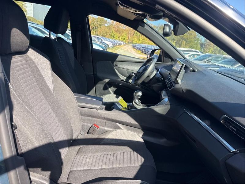 Peugeot 3008 1.2 PureTech Active Pack — zdjęcie 6