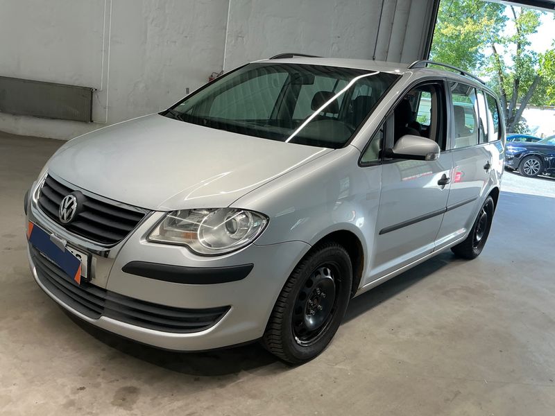 Volkswagen Touran 1.9 TDI Conceptline — zdjęcie 1