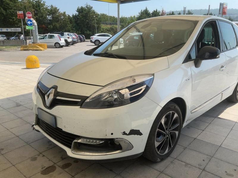Renault Scenic 1.5 dCi BOSE Edition — zdjęcie 2