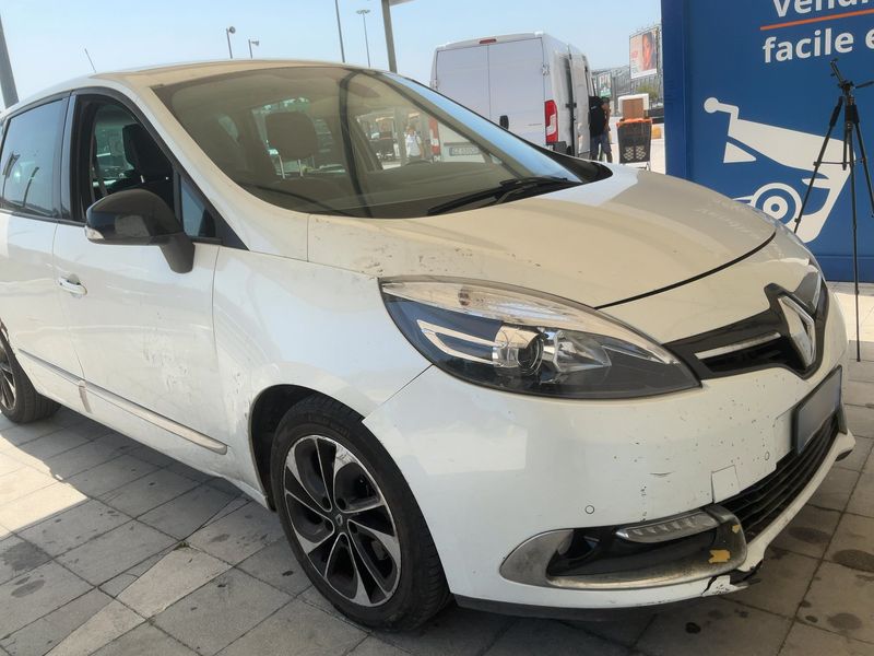 Renault Scenic 1.5 dCi BOSE Edition — zdjęcie 8