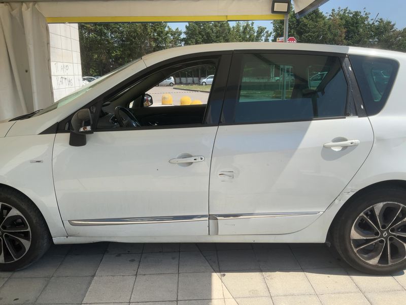 Renault Scenic 1.5 dCi BOSE Edition — zdjęcie 4