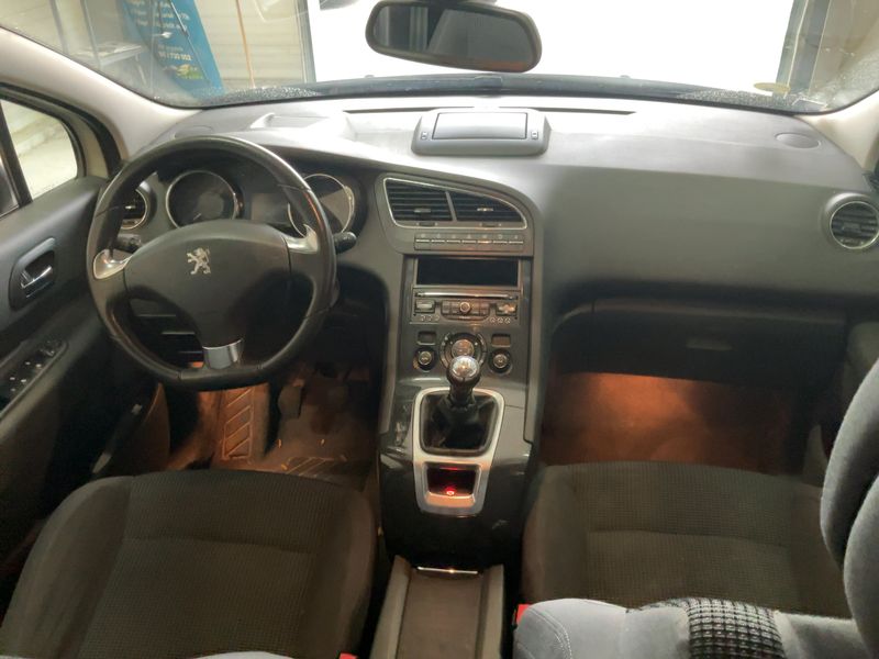 Peugeot 5008 2.0 Blue-HDi Allure — zdjęcie 12