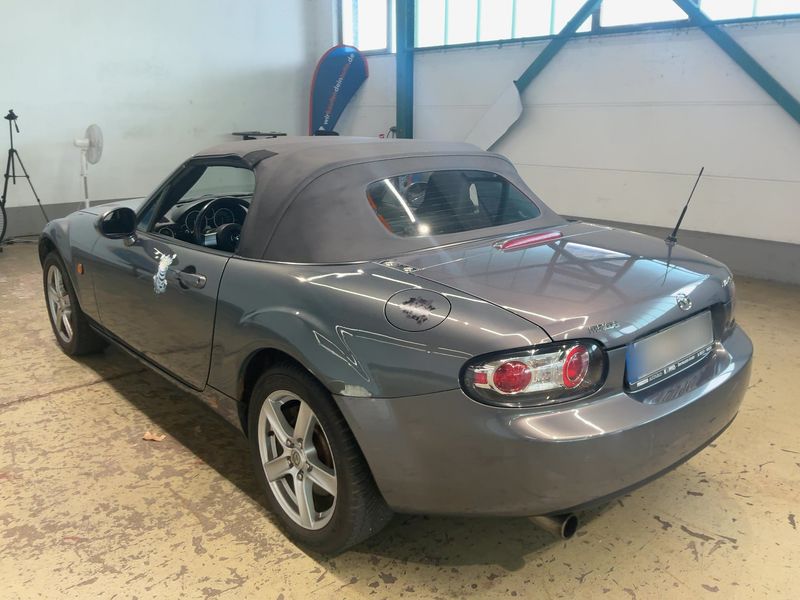 Mazda MX-5 1.8 Emotion — zdjęcie 3