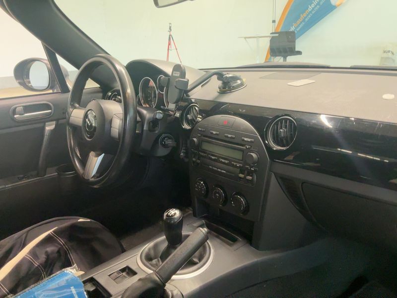 Mazda MX-5 1.8 Emotion — zdjęcie 12