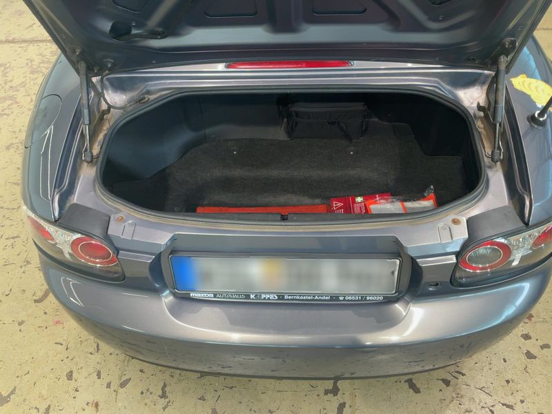 Mazda MX-5 1.8 Emotion — zdjęcie 10