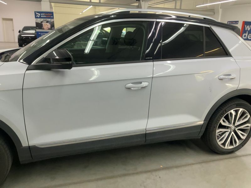 Volkswagen T-Roc 1.6 TDI IQ.DRIVE — zdjęcie 4