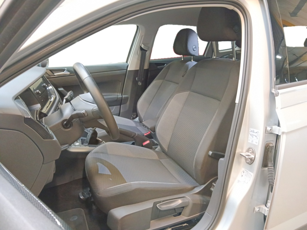 Volkswagen Taigo 1.0 TSI Life — zdjęcie 5