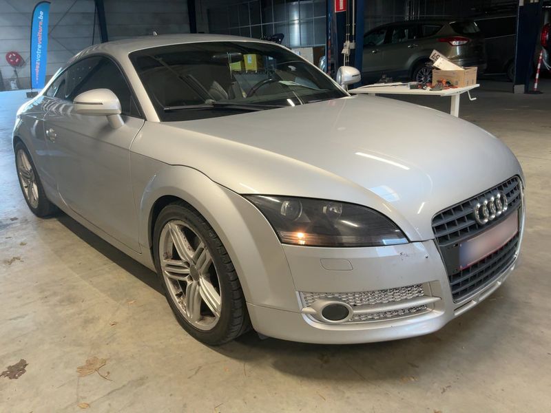 Audi TT 2.0 TFSI Coupe — zdjęcie 8