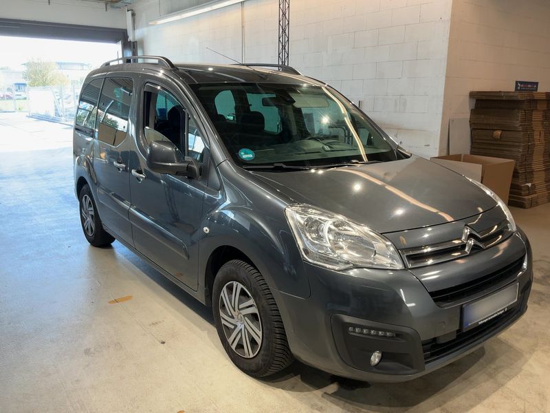 Citroen Berlingo 1.6 Blue-HDi Selection — zdjęcie 8