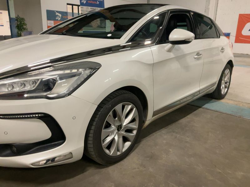 DS Automobiles DS5 2.0 Blue-HDi Executive — zdjęcie 2