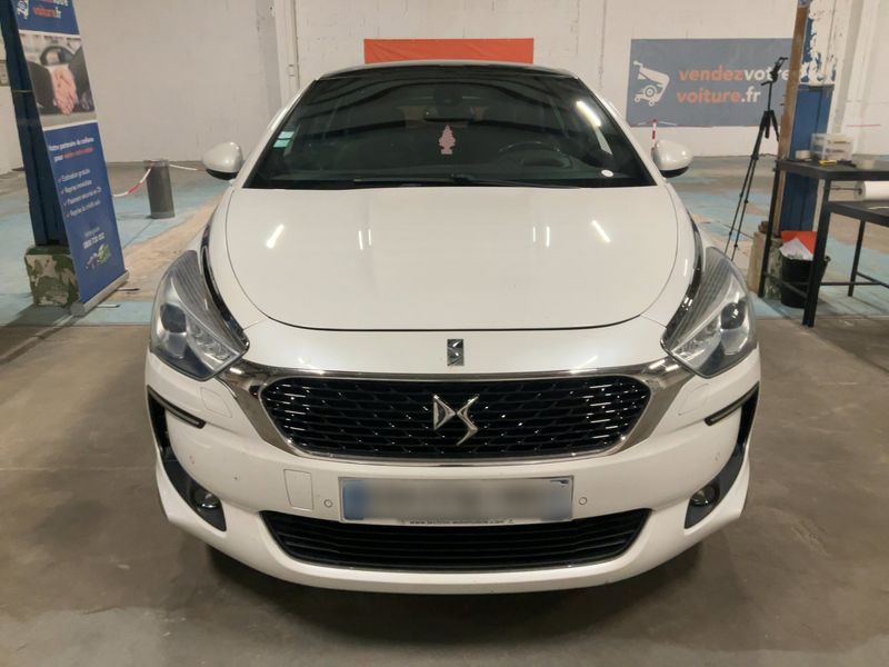 DS Automobiles DS5 2.0 Blue-HDi Executive — zdjęcie 9
