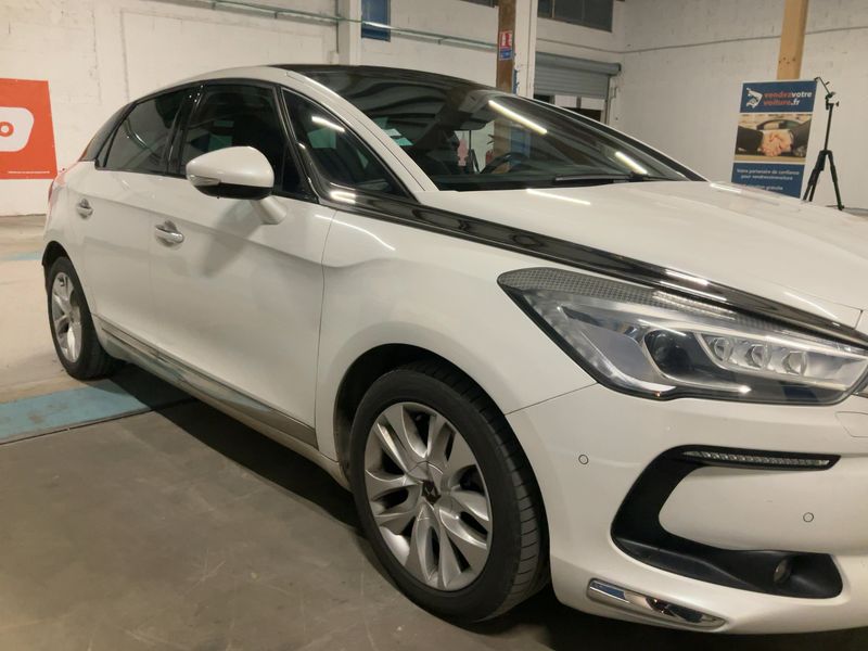 DS Automobiles DS5 2.0 Blue-HDi Executive — zdjęcie 8
