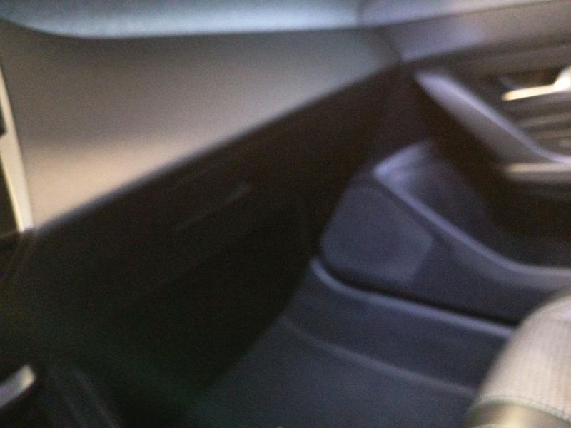 Peugeot 308 1.5 Blue-HDi Allure Pack — zdjęcie 17