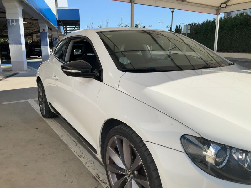 Volkswagen Scirocco 2.0 TDI — zdjęcie 8