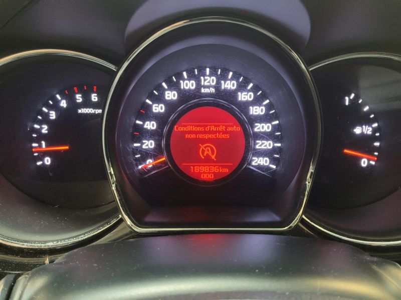 Kia cee'd 1.6 CRDi Active — zdjęcie 13