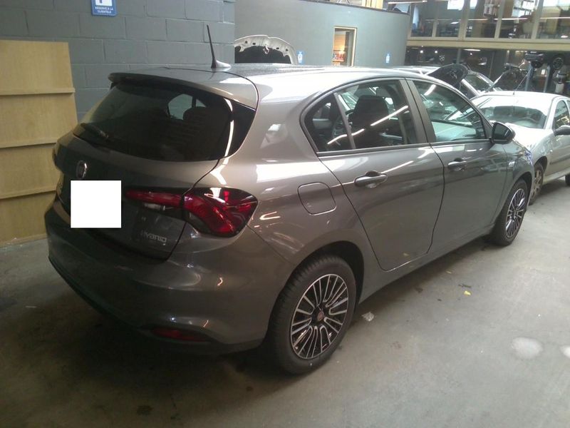 Fiat Tipo 1.5 Mild-Hybrid Cross — zdjęcie 3
