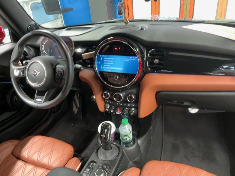 MINI Cabrio John Cooper Works — zdjęcie 12