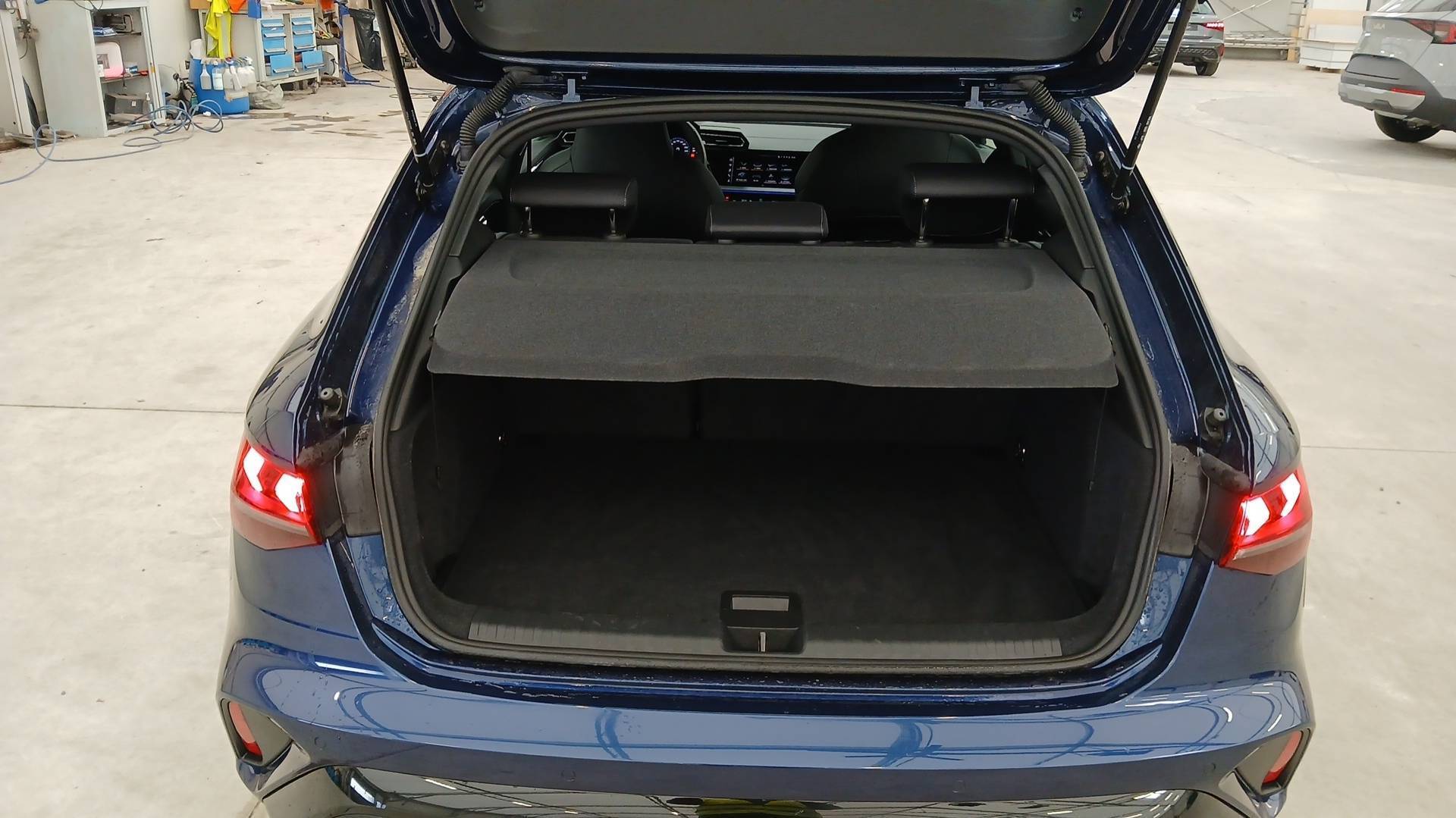Audi A3 Sportback 35 TDI S line — zdjęcie 7