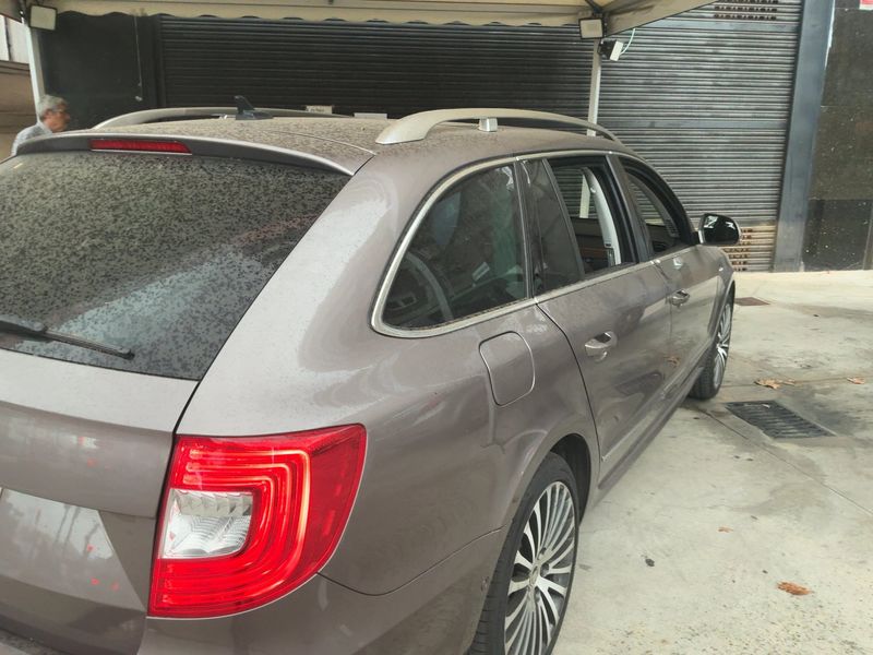 Skoda Superb 3.6 V6 FSI Laurin & Klement 4x4 — zdjęcie 6