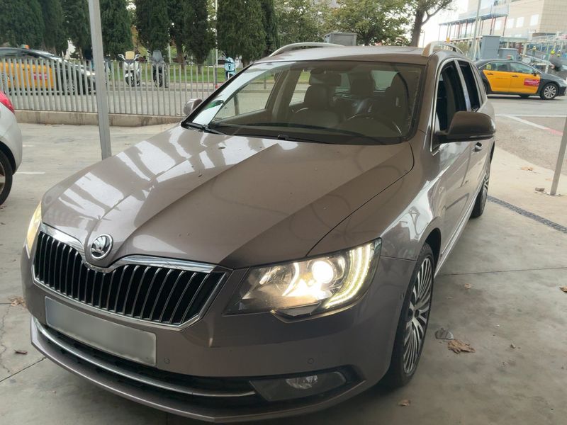 Skoda Superb 3.6 V6 FSI Laurin & Klement 4x4 — zdjęcie 1