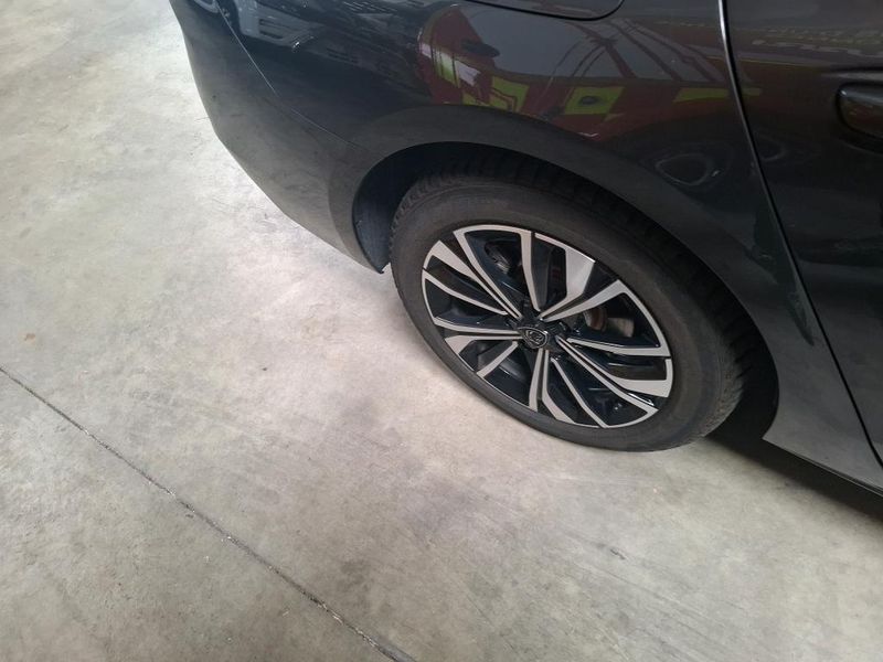 Peugeot 508 1.6 Hybrid 180 Allure — zdjęcie 20