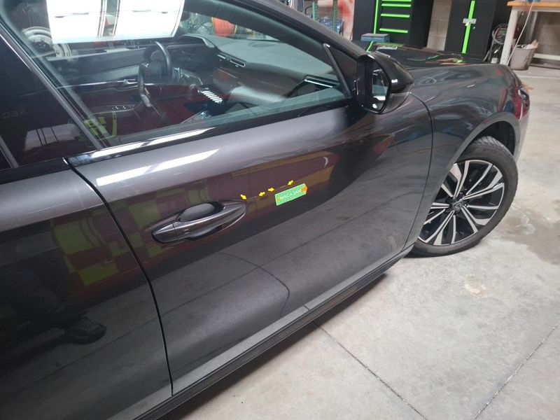 Peugeot 508 1.6 Hybrid 180 Allure — zdjęcie 33